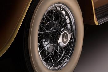 Car wheel photography