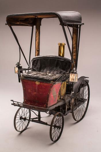 Horse cart photo