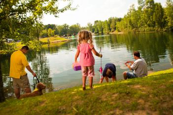 Picnic lake photography